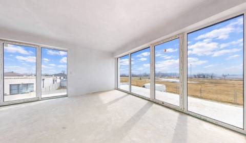 Prodej Byt 3+1, Byt 3+1, Dúhová, Pezinok, Slovensko