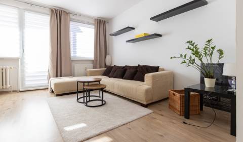 Pronájem Byt 3+1, Byt 3+1, Jána Poničana, Bratislava - Devínska Nová V