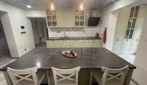 Prodej Rodinný dům, Rodinný dům, Nitra, Slovensko