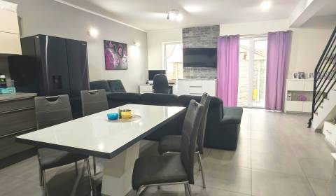 Prodej Byt 3+1, Byt 3+1, Malacky, Slovensko