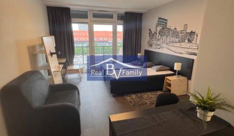 Pronájem Byt 1+1, Byt 1+1, Žilinská, Bratislava - Staré Mesto, Slovens