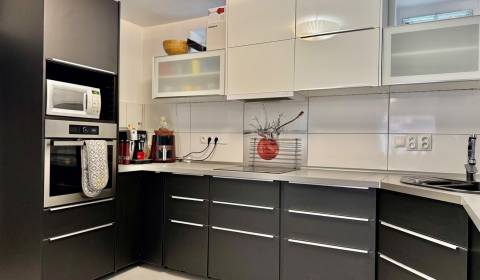 Prodej Rodinný dům, Rodinný dům, Nové Zámky, Slovensko