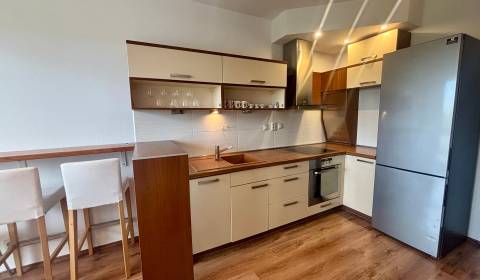 Moderní 2+kk s terasou v klidné části Piešťan