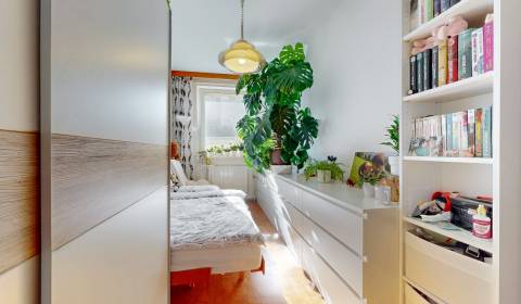 Prodej Byt 4+1, Byt 4+1, Bulíkova, Bratislava - Petržalka, Slovensko