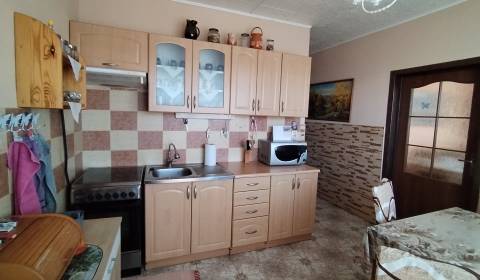 Prodej Byt 4+1, Byt 4+1, Levice, Slovensko