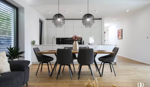 Prodej Rodinný dům, Rodinný dům, Senec, Slovensko