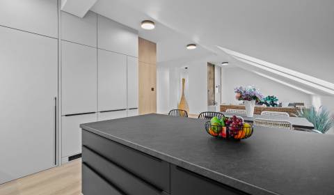 Prodej Byt 3+1, Byt 3+1, Trnavská cesta, Bratislava - Nové Mesto, Slov