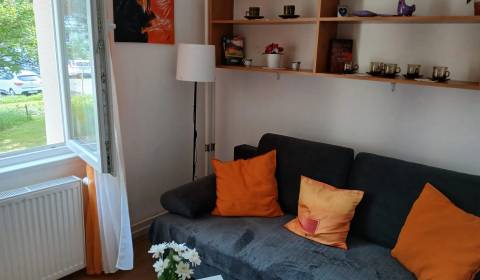 Prodej Garsoniéra, Garsoniéra, Československých parašutistov, Bratisla