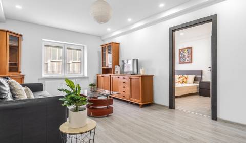 Prodej Byt 3+1, Byt 3+1, Heydukova, Bratislava - Staré Mesto, Slovensk