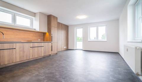 Pronájem Byt 2+1, Byt 2+1, Kukučínova, Poprad, Slovensko