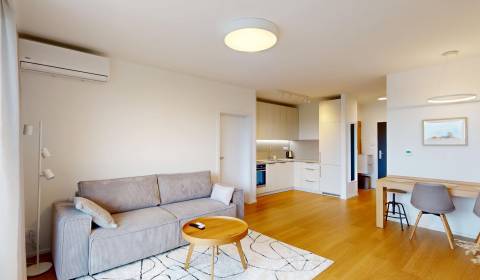 Pronájem Byt 2+1, Byt 2+1, Piesková, Nitra, Slovensko