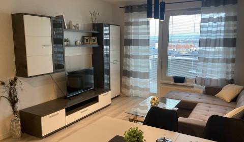 Pronájem Byt 2+1, Byt 2+1, Na pažiti, Trenčín, Slovensko