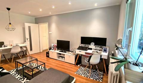 Prodej Byt 2+1, Byt 2+1, Polereckého, Bratislava - Petržalka, Slovensk