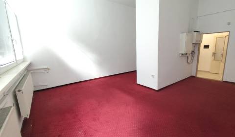 Pronájem Kancelářské prostory, Kancelářské prostory, Nové Zámky, Slove