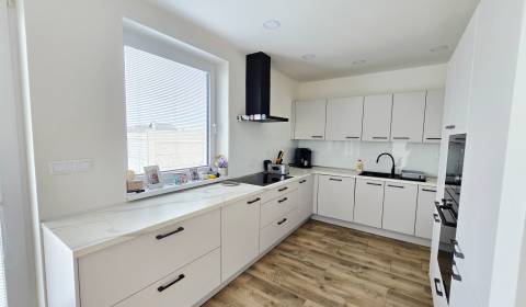 Prodej Rodinný dům, Rodinný dům, Veterná, Piešťany, Slovensko