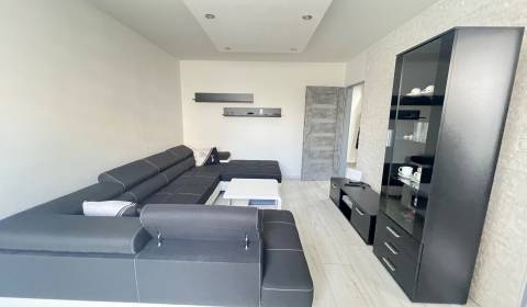 Pronájem Byt 2+1, Byt 2+1, Topoľčany, Slovensko