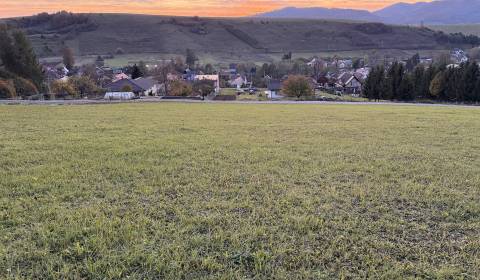 Atraktivní stavební pozemek v Konské s krásným výhledem