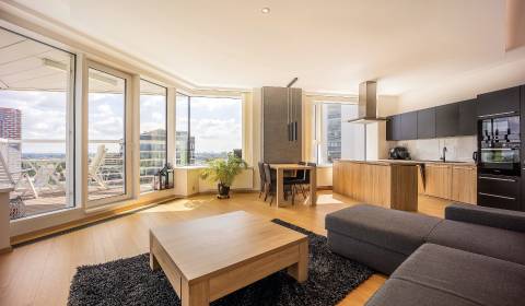 Prostorný 3+kk s výhledem na Dunaj v Panorama City, Bratislava