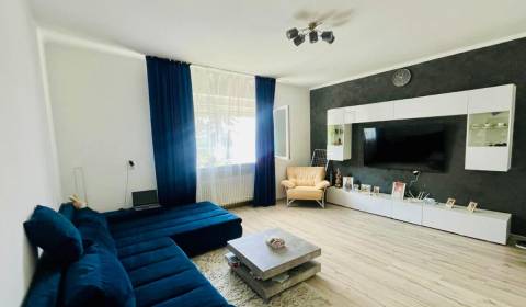 Prodej Byt 3+1, Byt 3+1, Nové Mesto nad Váhom, Slovensko