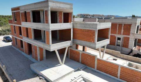 CHORVATSKO - Apartmány v tiché části (S2) - VODICE, ŠIBENIK