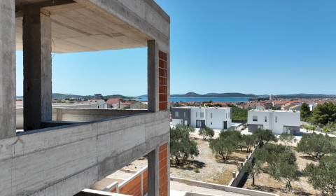 CHORVATSKO - Apartmány v tiché části (S3) - VODICE, ŠIBENIK