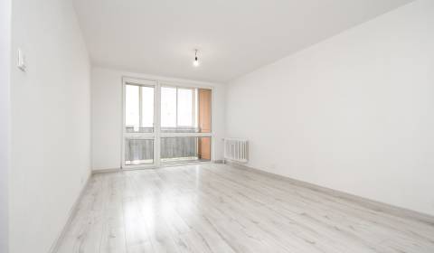 Prodej Byt 3+1, Byt 3+1, Mateja Bela, Trenčín, Slovensko