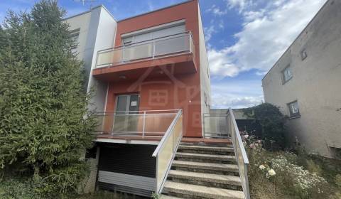 Prodej Rodinný dům, Rodinný dům, Nové Zámky, Slovensko