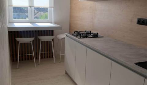 Pronájem Byt 3+1, Byt 3+1, L. Novomeského, Pezinok, Slovensko