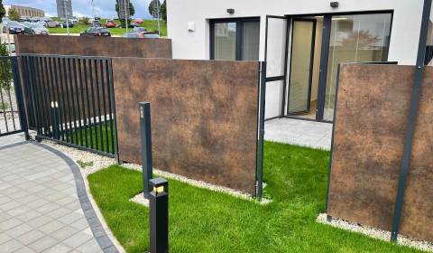 Pronájem Byt 2+1, Byt 2+1, rozkvet, Považská Bystrica, Slovensko