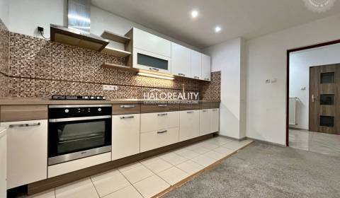 Prodej Rodinný dům, Levice, Slovensko