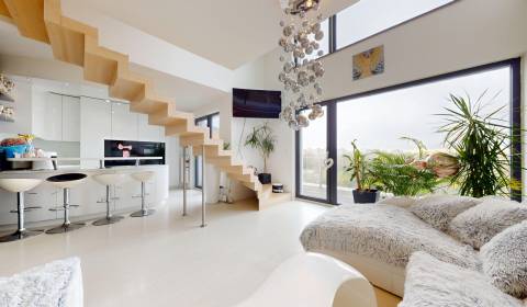 Prodej Byt 4+1, Byt 4+1, Rusovská cesta, Bratislava - Petržalka, Slove