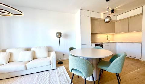 Prodej Byt 2+1, Byt 2+1, Košická, Bratislava - Ružinov, Slovensko