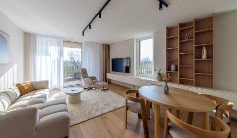 Pronájem Byt 3+1, Byt 3+1, Floriánska, Bratislava - Staré Mesto, Slove