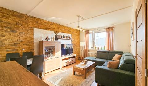 Prodej Byt 3+1, Byt 3+1, Hlohovec, Slovensko