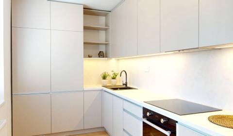 Prodej Byt 3+1, Byt 3+1, Štvrť SNP, Trenčín, Slovensko