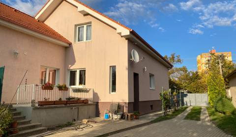 Prodej Rodinný dům, Rodinný dům, Komárovská, Bratislava - Podunajské B