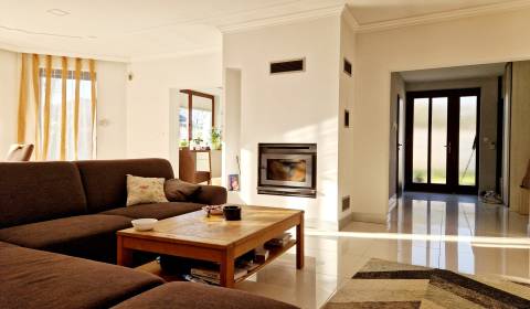 Prodej Rodinný dům, Rodinný dům, Družstevná, Pezinok, Slovensko