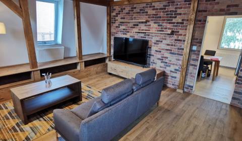 Pronájem Byt 2+1, Byt 2+1, Kalinčiakova, Nitra, Slovensko