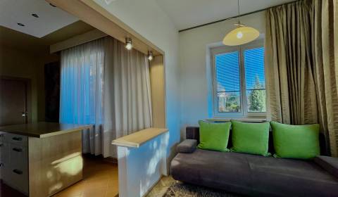 Pronájem Byt 4+1, Byt 4+1, Revova, Bratislava - Staré Mesto, Slovensko