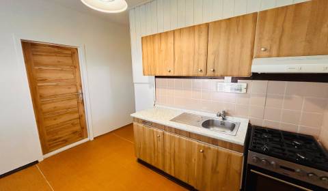 Pronájem Byt 3+1, Byt 3+1, S. H. Vajanského, Nové Zámky, Slovensko