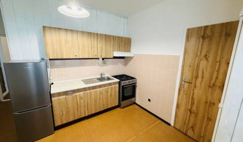 Pronájem Byt 2+1, Byt 2+1, S. H. Vajanského, Nové Zámky, Slovensko