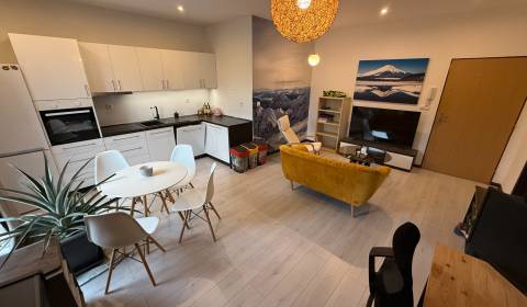 Prodej Byt 2+1, Byt 2+1, Terézie Vansovej, Prievidza, Slovensko