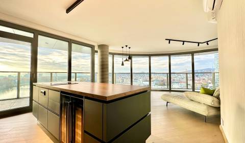 Pronájem Byt 3+1, Byt 3+1, Pribinova, Bratislava - Staré Mesto, Sloven