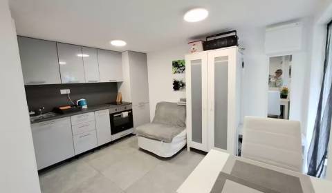 Prodej Chata, Chata, Bratislava - Ružinov, Slovensko