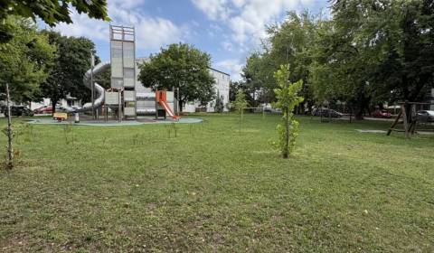 Prodej Byt 3+1, Byt 3+1, Komárno, Slovensko