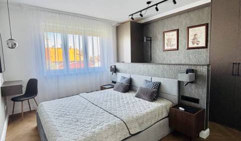 Pronájem Byt 3+1, Byt 3+1, Kapitánová, Komárno, Slovensko