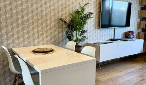 Prodej Byt 4+1, Byt 4+1, Námestie SNP, Dunajská Streda, Slovensko