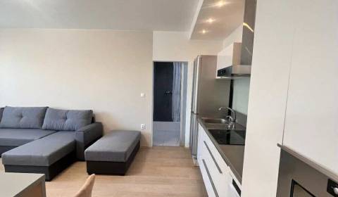 Prodej Byt 3+1, Byt 3+1, gen. Klapku, Komárno, Slovensko