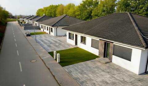 Prodej Rodinný dům, Rodinný dům, Nové Mesto nad Váhom, Slovensko