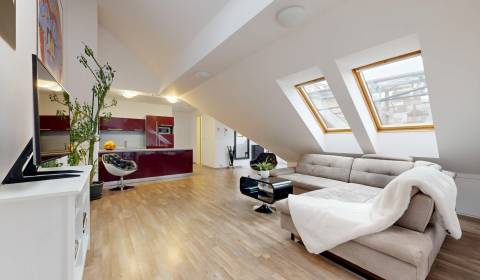 Prodej Byt 4+1, Byt 4+1, Baštová, Bratislava - Staré Mesto, Slovensko